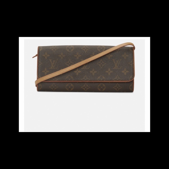 Louis Vuitton Monogram Pochette Twin - Picture 2 of 15